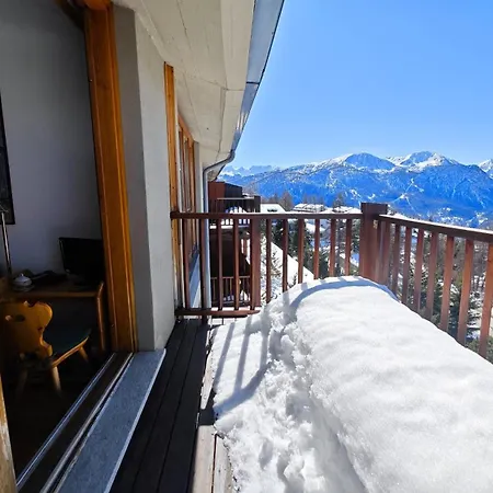 Hostdomus - Sansicario R20 Apartment *